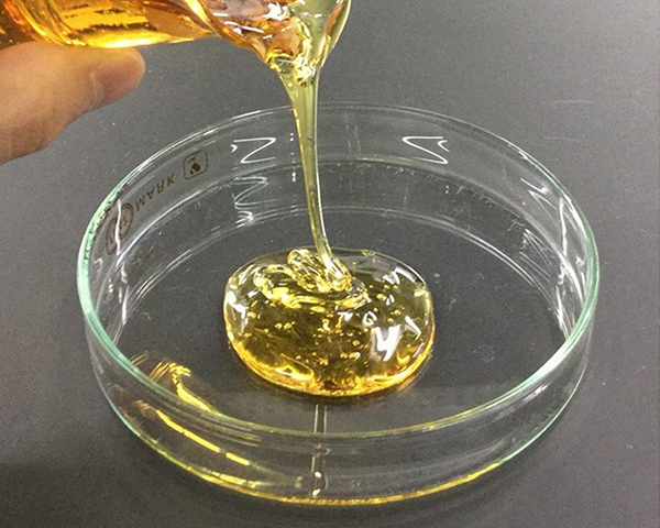 Polyimide varnish